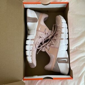 Nike free metcons w/ box